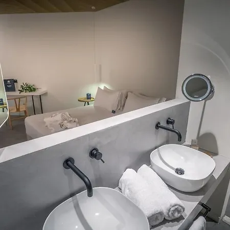 Caravel & (adults Only) 酒店 4*